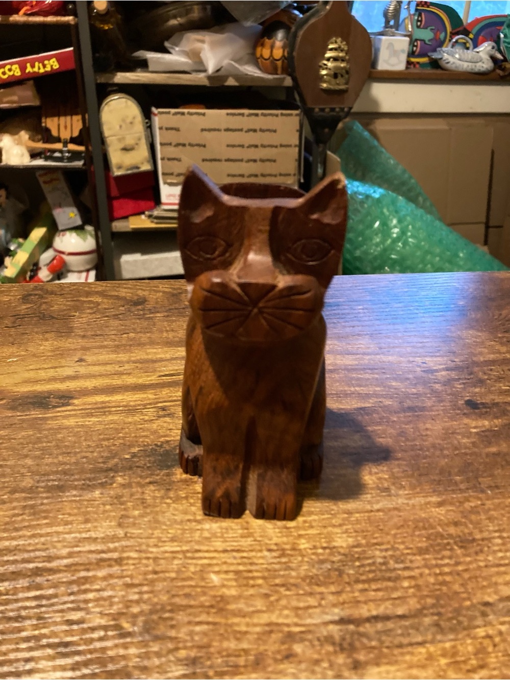 Matr Boomie hand carved wooden cat eyeglass holder